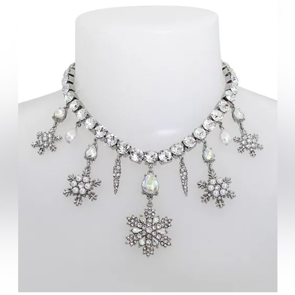 Betsey Johnson Jewelry - NWT Betsey Johnson Faux Stone Snowflake Gem Bib Necklace